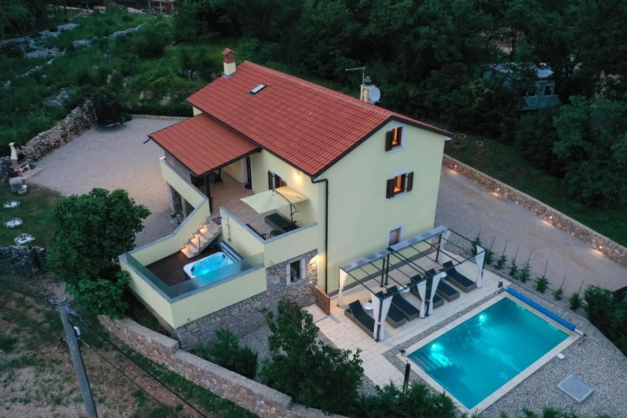 Holiday Home Tos Risika Zewnętrze zdjęcie